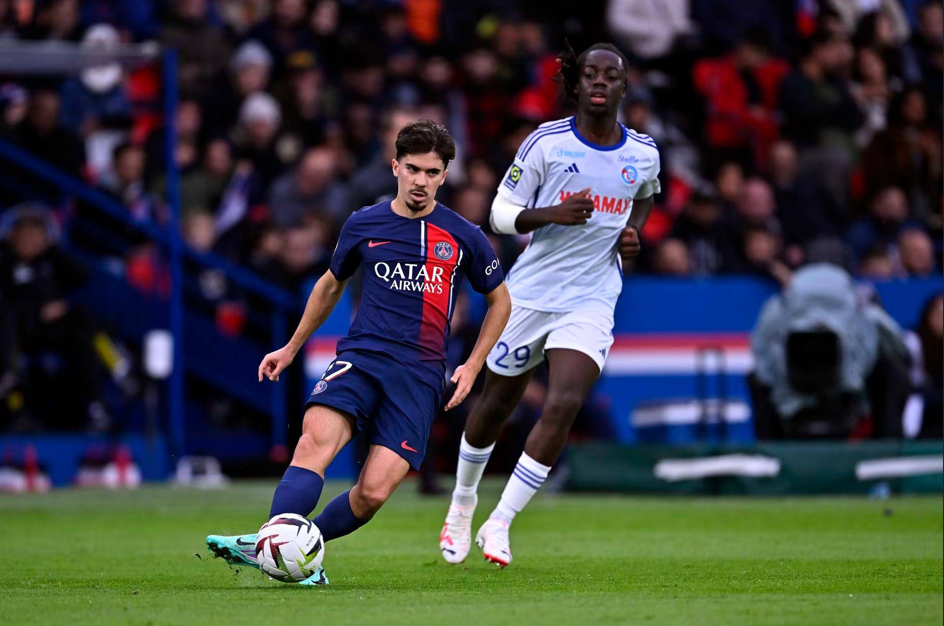 包含巴黎圣日耳曼后防尴尬,客场遭遇失球潮的词条 包含巴黎圣日耳曼后防尴尬,客场遭遇失球潮的词条