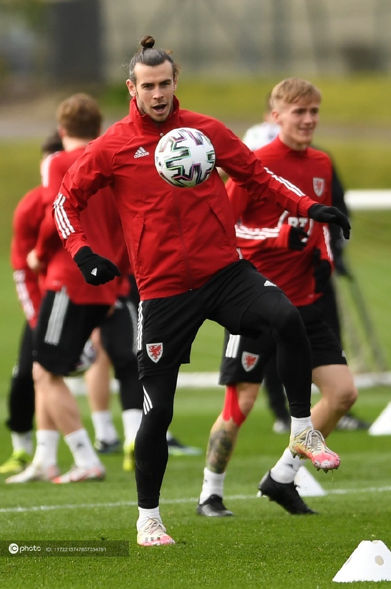 关于威尔士队再胜一仗，锁定欧洲预选赛资格的信息