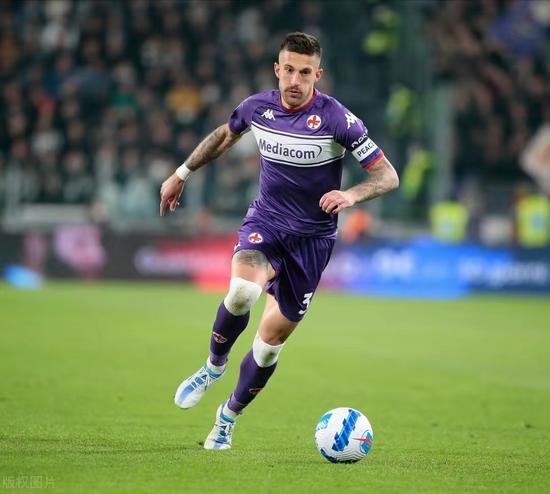 包含佛罗伦萨客场大胜，提振士气的词条