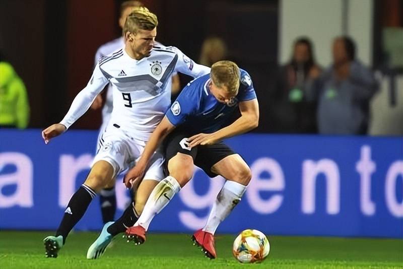 包含爱沙尼亚足球队势不可挡，连胜晋级半决赛的词条