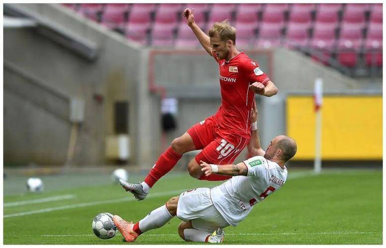 九游课程-沙尔克球队再次登上比赛巅峰，取胜对手